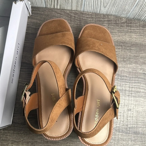 Madden Girl Size 11, 9.5 Goldie Tan Strappy Platform Chunky Lug Heel Sandals - Picture 4 of 7